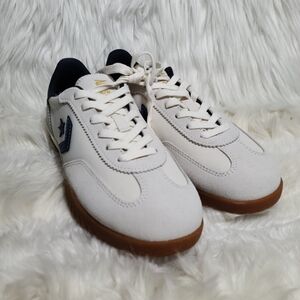 Converse Chuck Taylor All Star Low Top Color 7.5 Women / 5.5 Men NWOB